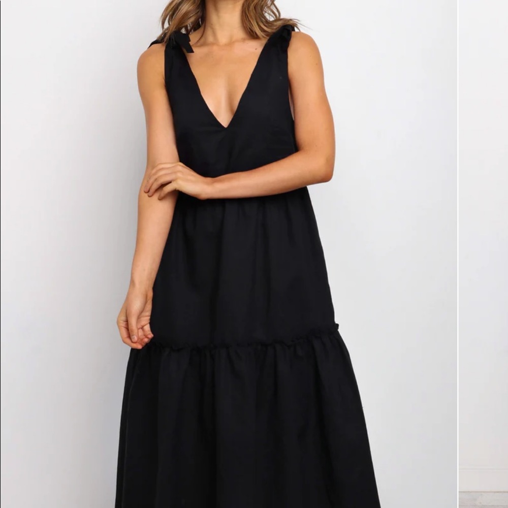 Petal + pup NWT black Midi Dress. US Size 12